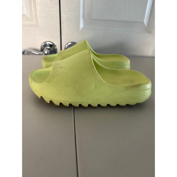 Adidas YEEZY Slide Glow Green Sneakers Size 5 Slip On Chunky Rubber Pool Neon main image 9